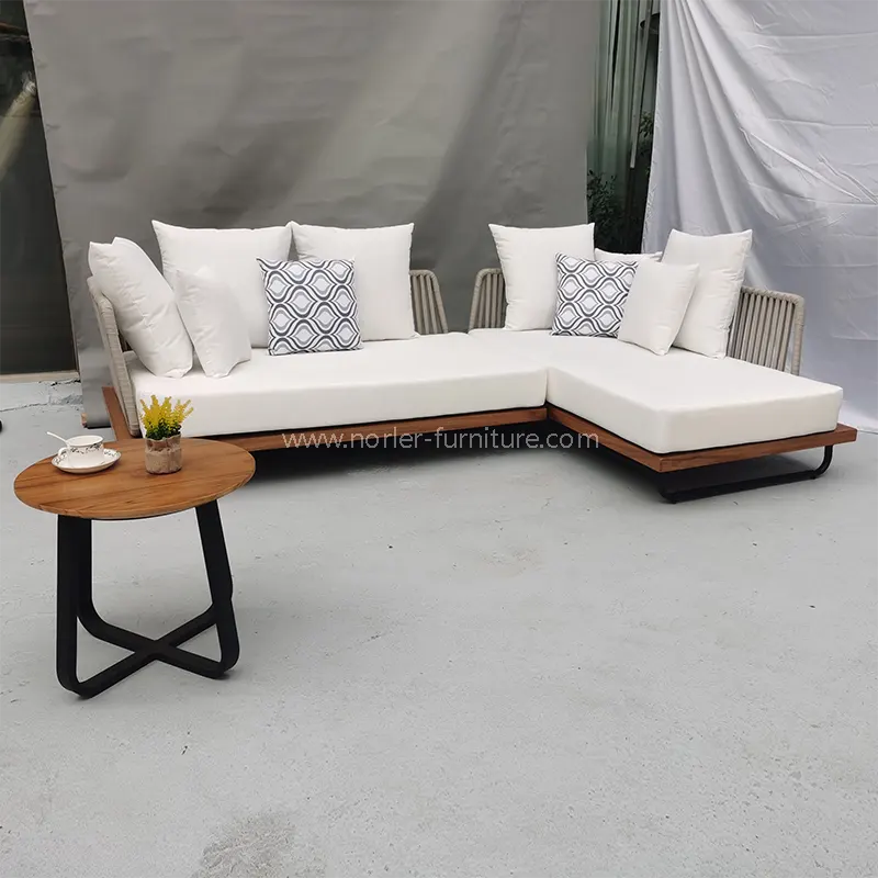 Teak Wood, həqiqətən açıq divanınız üçün padşahlıq çempionudur