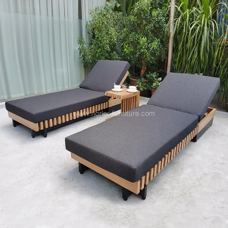 Bağ çöldə teak taxta çərçivə günəş salonu